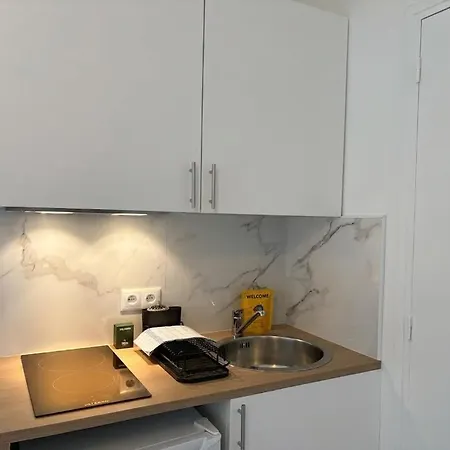 New 921 Adele - Cosy Center Apartment *